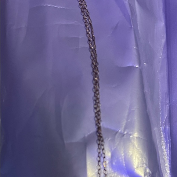 Elegant Gold Chain Necklace - Picture 2 of 3